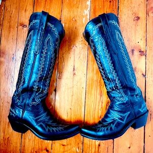 Lucchese Priscilla Black Boots - Size 9.